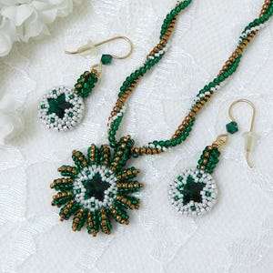 NECKLACE SET TUTORIAL - &quot;Stella&quot; Beaded and Bezeled Rivoli with matching earrings