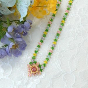 NECKLACE SET TUTORIAL - Pondo Flower Necklace and Earrings with Rivoli Bezel
