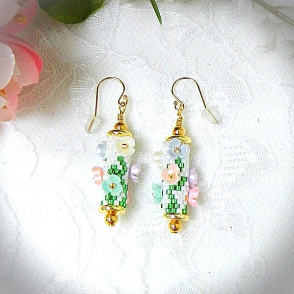 DIY Beaded Tube earrings pattern/tutorial with Acrylic Flowers (DIGITAL DOWNLOAD)