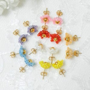 BEGINNER EARRING TUTORIAL - Beginner tutorial for Beaded Flower Stud Earrings