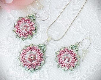 Beaded Crystal Rivoli Flower Pendant and Earrings - TUTORIAL/PATTERN