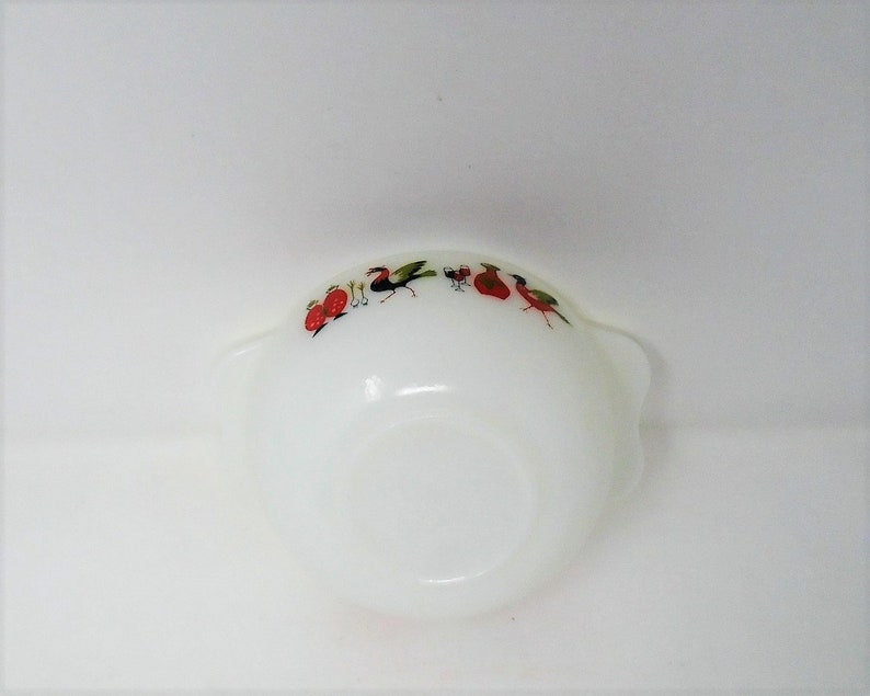 Vintage Fowl Play Pyrex 8 ounce Easy Grip Small Pixie Casserole Dish