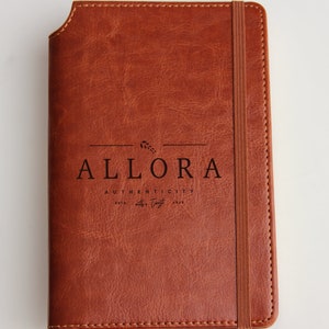 El logotipo de su empresa grabado a partir de su foto. El mejor regalo para su amigo, mamá, papá, esposo y esposa: cuaderno de bocetos encuadernado en cuero, diario de viaje.