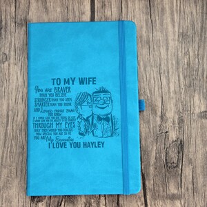 Grabado de su foto El mejor regalo para su esposa, para su cuaderno de bocetos encuadernado en cuero o diario de viaje.