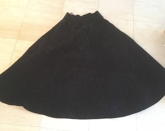 Black suade leather fulll skirt midi ength stretch elastic waste band