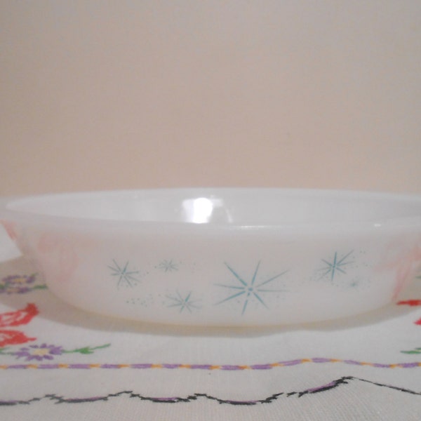 Pyrex Starburst Divided White Milk Glass Oval Glass 12"  Baking Dish - Atomic Starburst Pattern Pyrex