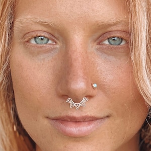 Anneau de septum soleil en argent sterling, piercing septum tribal 14/16 G, anneau de nez indien, cerceau de nez ethnique, bijoux tragus, boucles d'oreilles cartilage (S24)