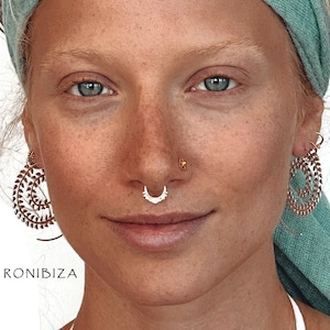 Sterling Silver Tiny Septum Ring, 14/16/18G Septum Jewelry, Tribal Nose Ring, Indian Tragus, Small Cartilage Hoop, Thin Huggie Earrings S1
