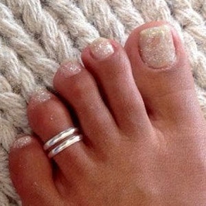 Gold Plated Toe Ring for Women, Adjustable Toe Ring, Boho Toe Ring, Toe Rings For Girls, Simple Toe Ring, Minimalist Toe Ring image 3