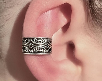 Silver Ear Cuff - Ear Wrap - Fake Ear Cuff - Earcuff Jewelry - Cuff Earrings - Wrap Earrings - Cartilage Earring - Non Pierced Ear Cuff EC17