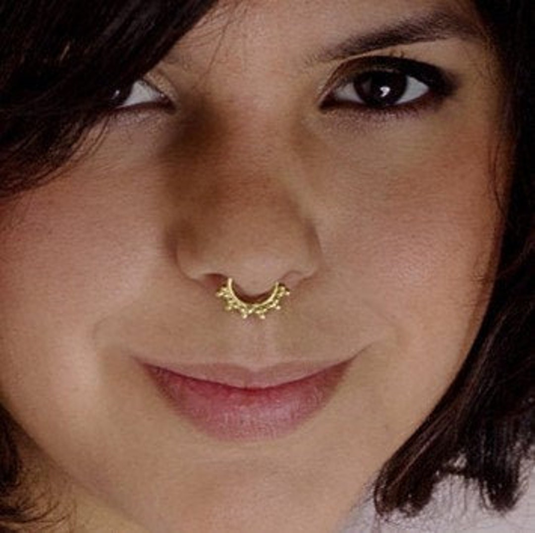 Bijou Septum Avec Chaîne Kakonia - Styles Soleil, Lune - Titane G23, Sans Nickel - Pour Femme