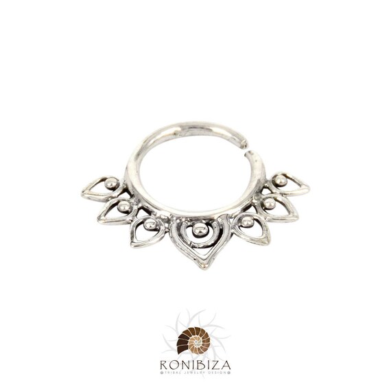Covet Jewelry Tribal Fan Design Round 316L Surgical Steel Septum Clicker Covet Jewelry Tribal Fan Design Round 316L Surgical Steel Septum Clicker