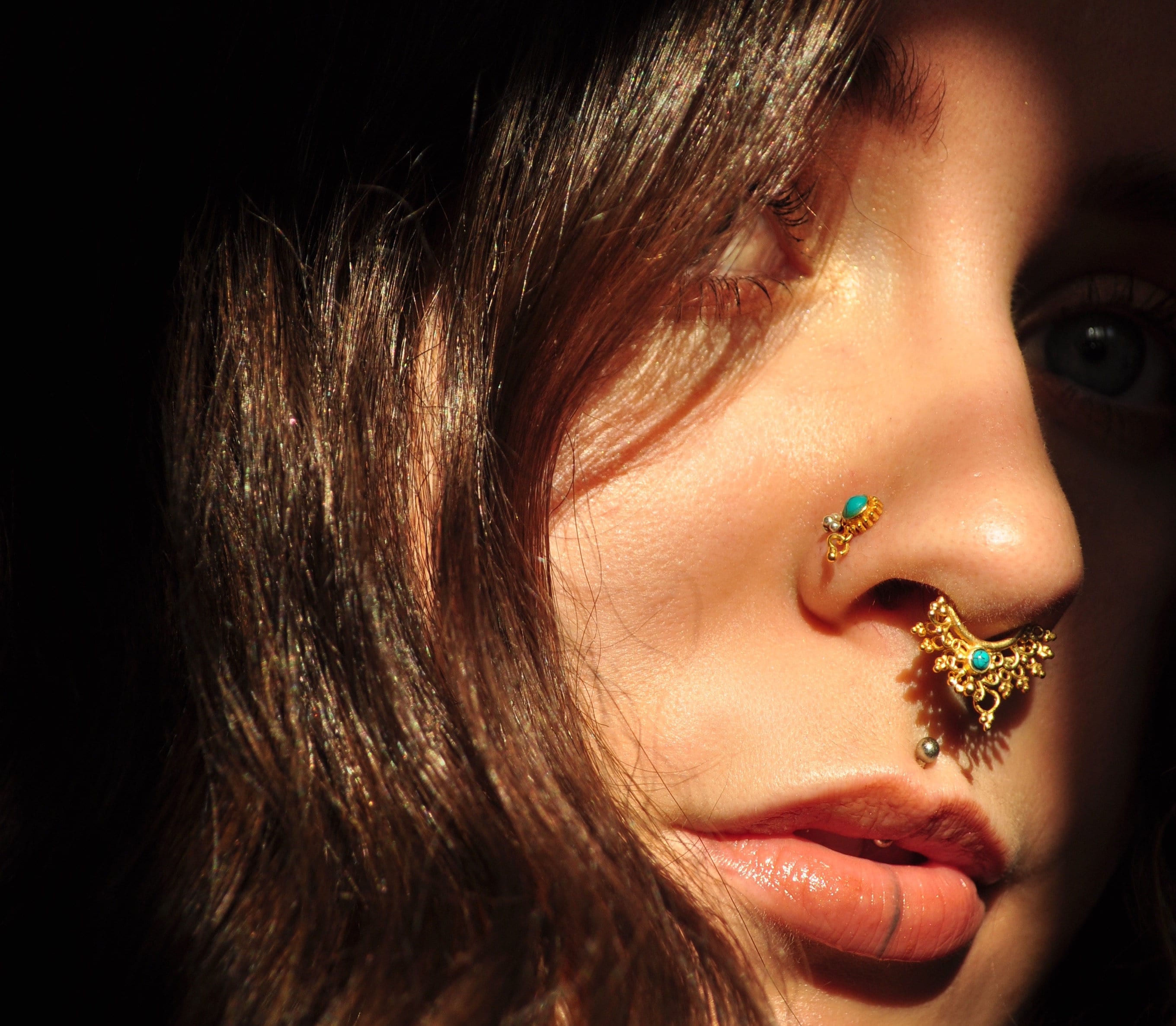 Anneau De Piercing Pour Nez En Laiton Avec Turquoise - Modèle Z516 Vintage, Jauge 18g (1mm)