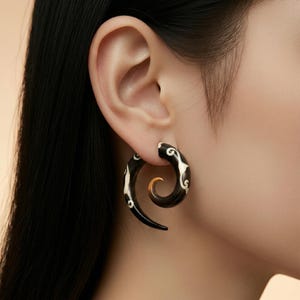 Mayur nep-oorbellen - tribale hoorn nep brancard