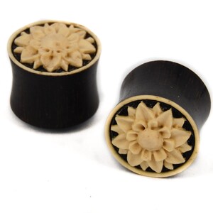 Jayant Coconut Plugs - Ear Plugs - Ear Gauges - Tribal Plugs - Indian Plugs - Piercing Plugs - Gauge Jewelry - Ear Tunnel - Wood Tunnel