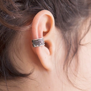 Zilveren oormanchet - ooromslag - nepoormanchet - Earcuff sieraden - manchetoorbellen - wikkeloorbellen - kraakbeenoorbel - niet-doorboorde oormanchet