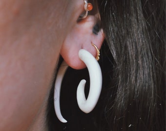 Fake Gauge Earrings, Spiral Gauges, White Bone Ear Plugs, Bone Ear Stretcher, Fake Ear Plugs, Spiral Tapers, Fake Ear Stretchers