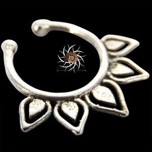 Fake Septum Ring - Faux Septum Ring - Fake Piercing - Clip On Piercing - Clip On Septum - Septum Jewelry - Septum Cuff - Nose Jewelry SF25S