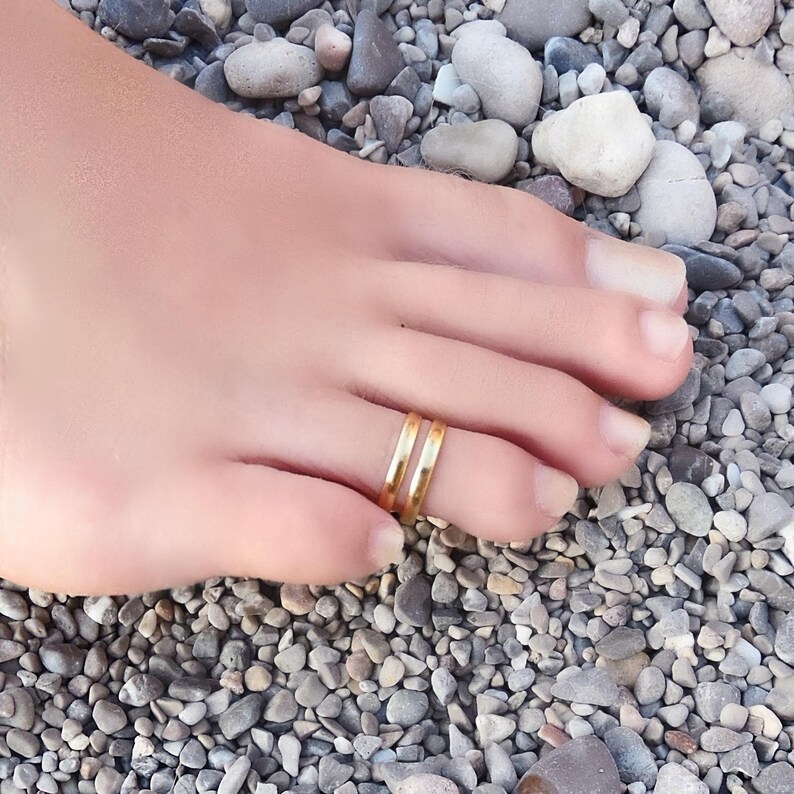 Gold Plated Toe Ring for Women, Adjustable Toe Ring, Boho Toe Ring, Toe Rings For Girls, Simple Toe Ring, Minimalist Toe Ring image 1