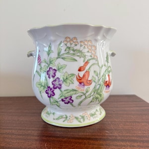 Bote de porcelana Sigma Tiffany Collection de 6 pulgadas.