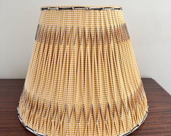 Vintage Dijon gul gingham veckad bordslampskärm 9x12x17