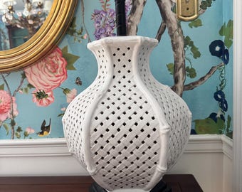 Vintage White Basketweave Faux Bamboo Ceramic Table Lamp