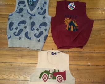 Chaleco de suéter de acrílico vintage para hombre Le Tigre o Campus, de stock muerto, fabricado en EE. UU. en 1980, con rayas, seleccione 1, camisa, zapatillas, pantalones, zapatos y chaqueta.