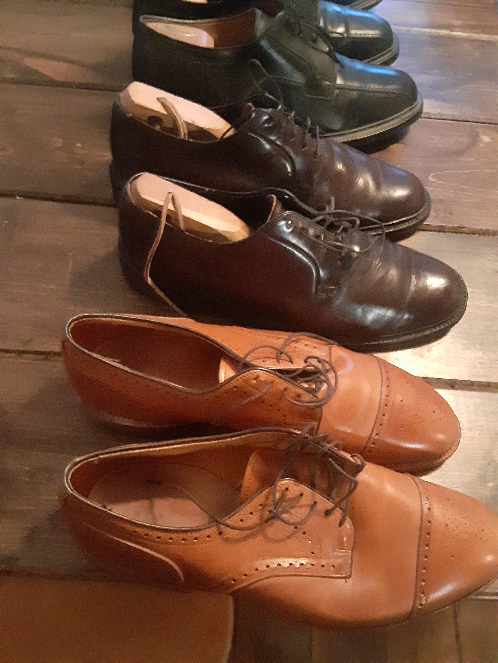 allen edmonds shoe shine