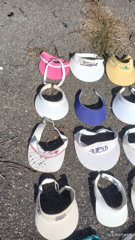Huge lot of 26 vintage visor hats 1980s beachwear… - image 7