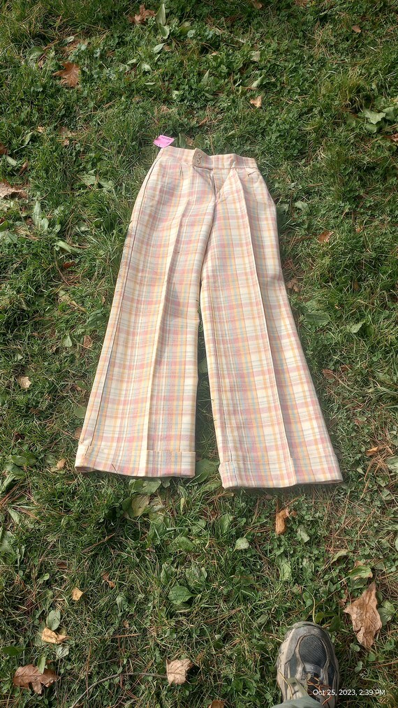 Vintage deadstock Wrangler plaid cuffed high rise 