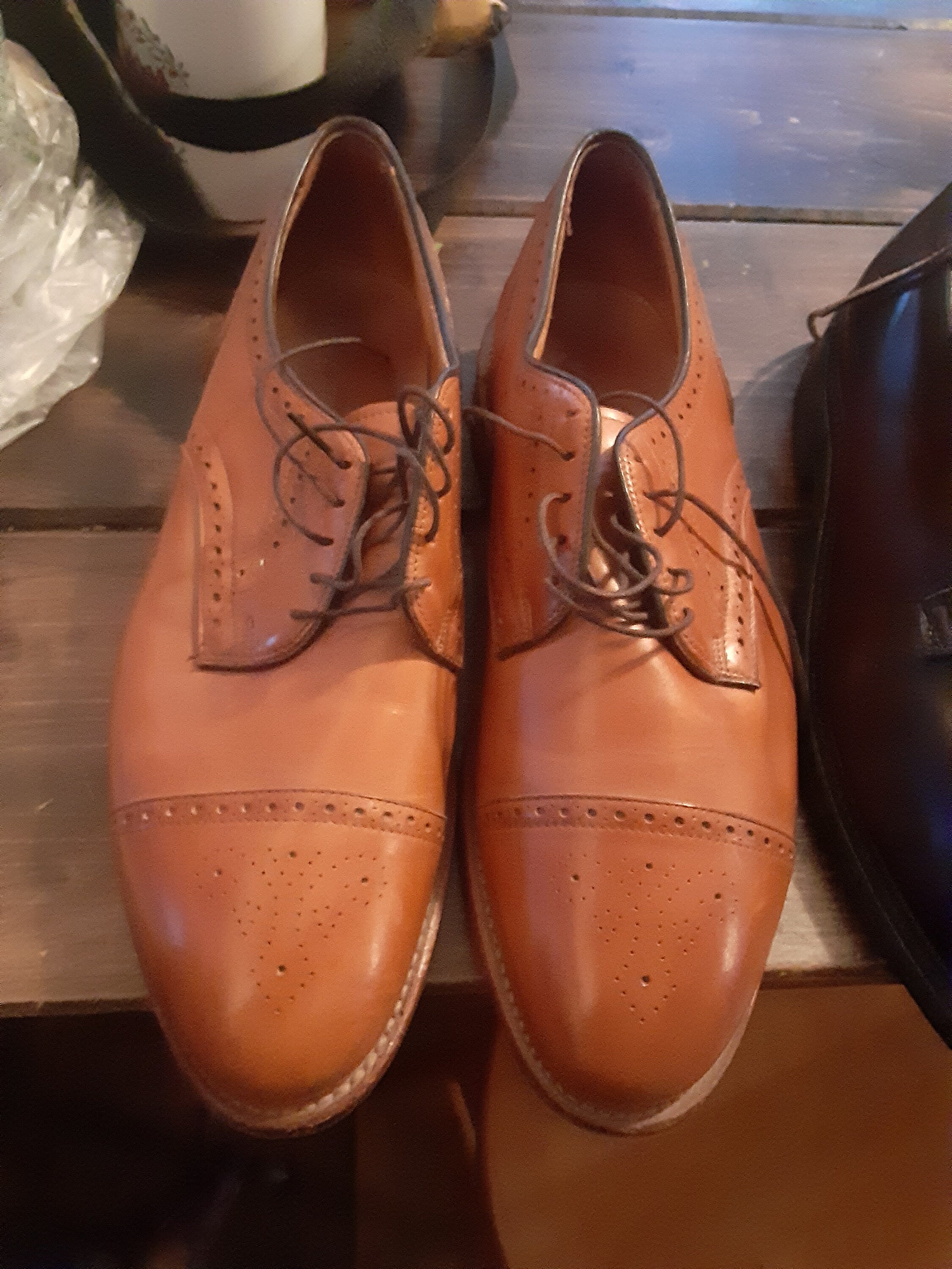 allen edmonds shoe shine