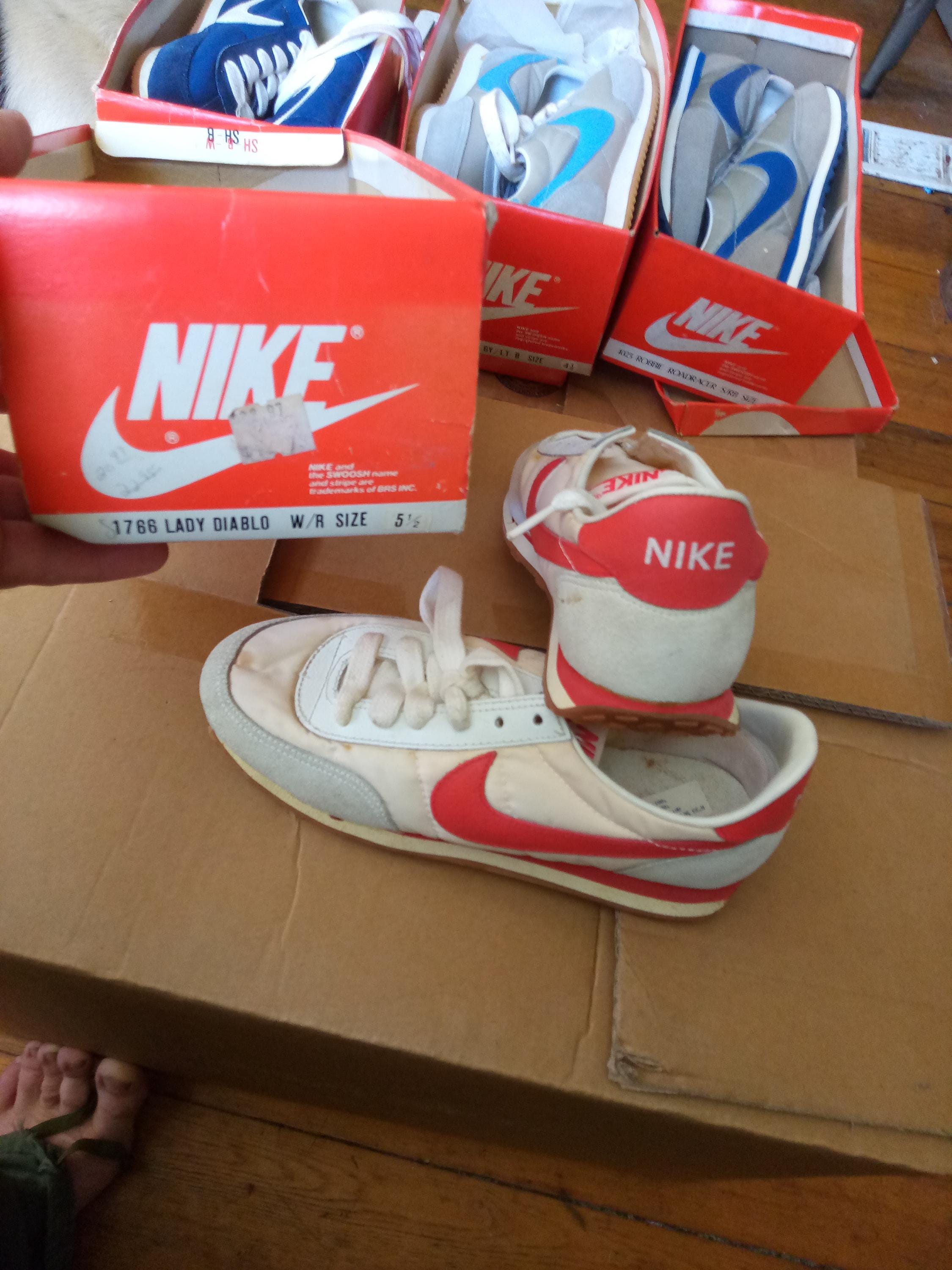 nike robbie road racer