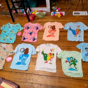 1970er Jahre Vintage Deadstock Bild Szene T-Shirt Damen bedruckt Strickoberteil Pick 1 Retro New Wear Jeans Hosen Stiefel Sneaker Mantel Schuhe