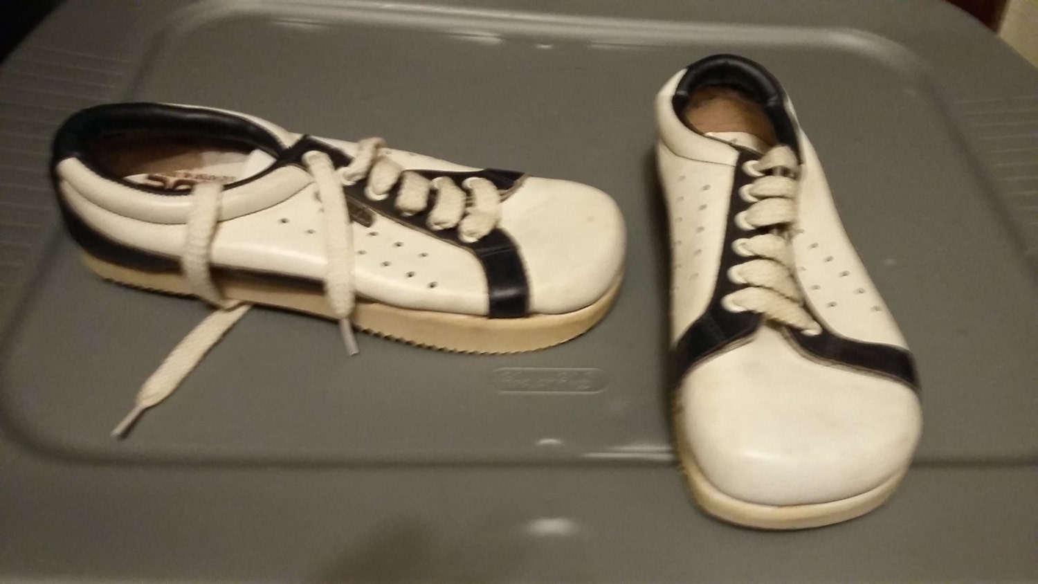 negative heel sneakers