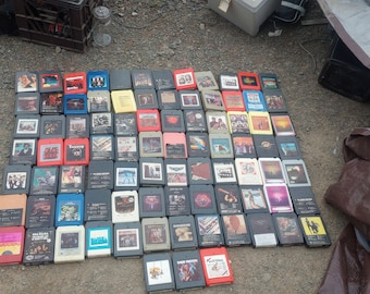 Jättestort 87-pack, endast rock and roll, 1970-1980-tal, åtta spårs kassetter, musik, kyss, The Beatles, sticks, Foreigner, Billy Joel... Oprövad