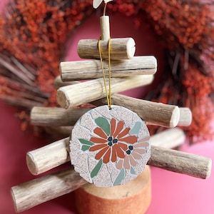 Mosaik Ornament - Bunte Gänseblümchen