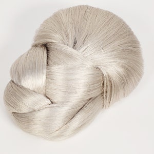 weiße Braut Haar Chignon Hochzeit Dutt, braune Dutts, goldenes Dutt, Damen Pferdeschwanz Haarverlängerung, Dutt Frisur, Hochsteckfrisur, Party Lady Frisur