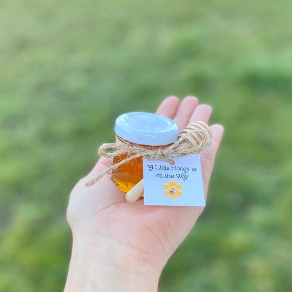 Personalized honey favors|wedding favors,honey party favors,honey dippers,mini honey jars,bee party,baby shower favors,