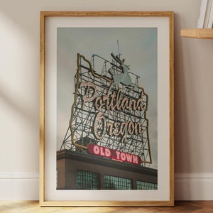 Istantanea di viaggio Portland Stampa Oregon Arte Decorazione murale Cartello della città vecchia Portland Oregon Arte murale Regalo per viaggiatori All'aria aperta Scenario rustico degli Stati Uniti