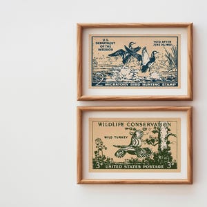 Retro Wildtier Stempel Drucke Natur Kunst Geschenk für Jäger Poster 2er-Set Jagd Wand Kunst Cabin Dekor Outdoor Geschenk für Papa