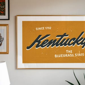 Impresión artística retro de Kentucky, póster del estado de Bluegrass, decoración de pared de Kentucky, arte de pared retro de Estados Unidos, regalo para viajeros o habitantes de Kentucky.