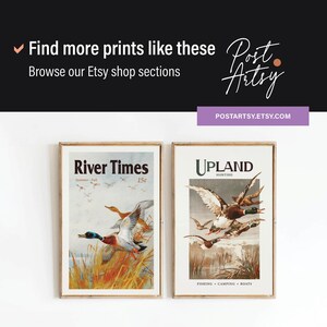 Pu&ograve; includere: Due copertine di riviste vintage con illustrazioni di anatre in volo. La prima copertina &egrave; per "River Times" e la seconda per "Upland Hunting".