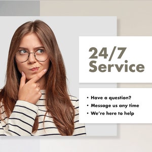 Puede incluir: Una mujer con gafas est&aacute; pensando en algo. El texto de la imagen dice "Servicio 24/7" y "&iquest;Tienes alguna pregunta? Env&iacute;anos un mensaje en cualquier momento. Estamos aqu&iacute; para ayudarte."