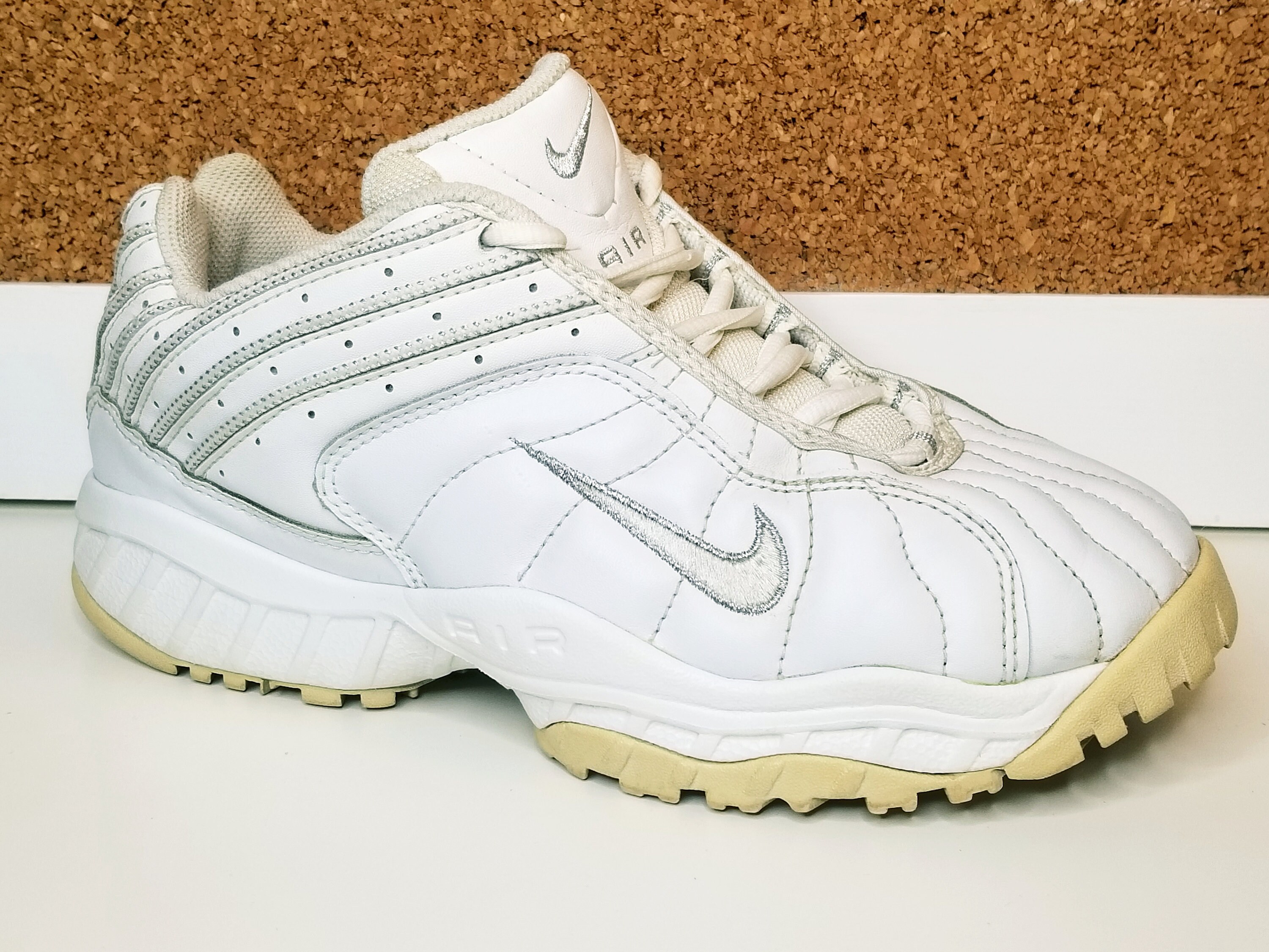 vintage chunky nike shoes