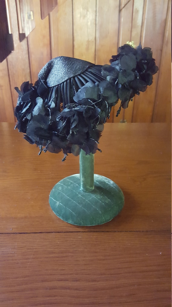 Vintage black ladies hat - PRICE INCLUDES SHIPPING - image 1