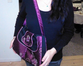 Purse/bag, purple, upcycled, glass beads, hand made