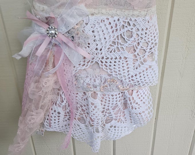 Bag/purse, shabby chic, white and pink