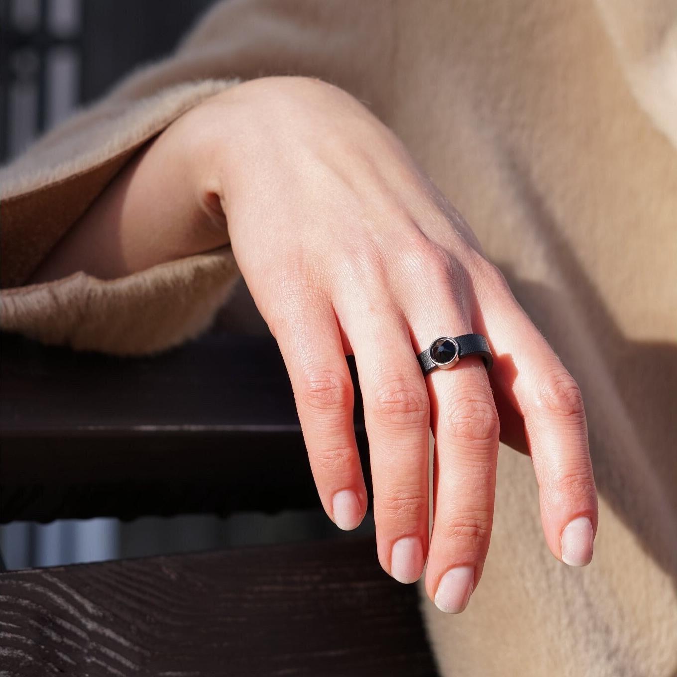 Black swarovski ring - Etsy 日本