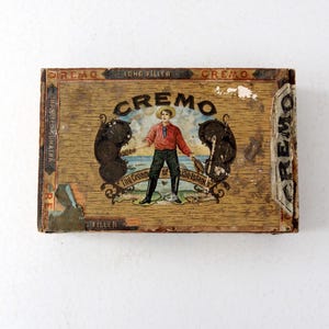 vintage Victoria&#39;s Cremo cigar box