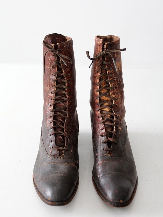 Victorian shoes,  antique women's lace up boots - image 2